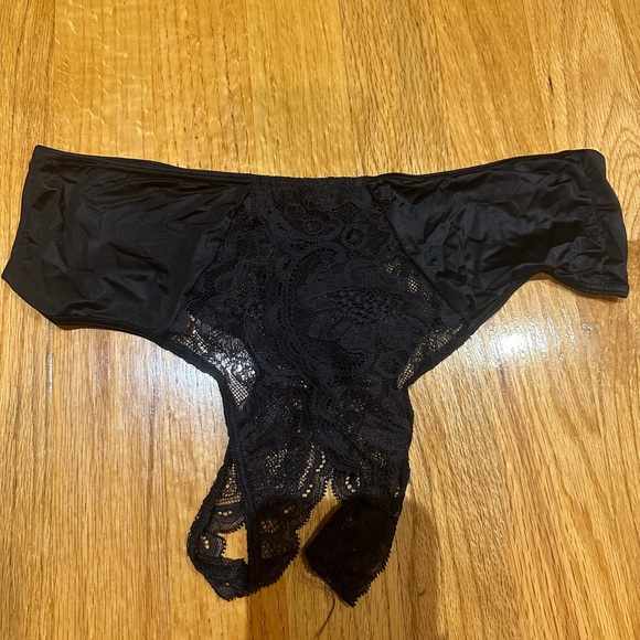 Victoria Secret - Picture 11 of 14